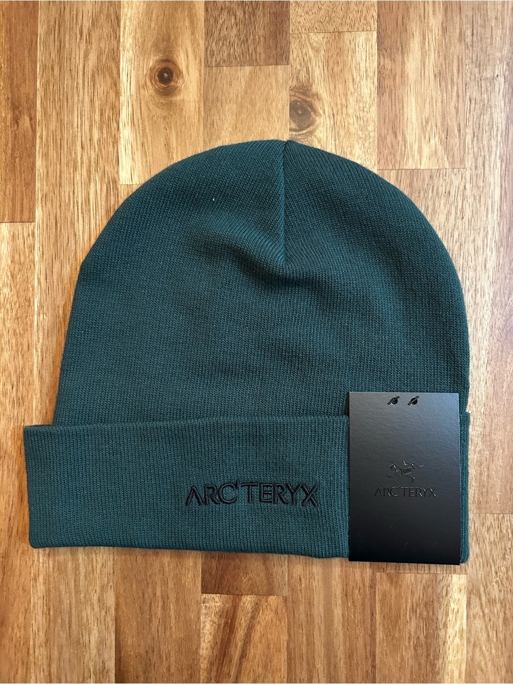 Arc’teryx Dark Green Beanie one size new with tags